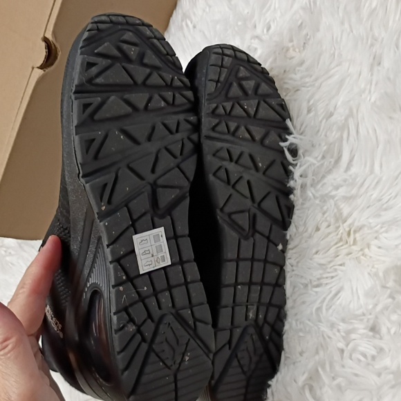 New Skechers Womens Uno Wedge - Kickin' Knit Hands Free Slip-ins Sneakers Black - Picture 15 of 16